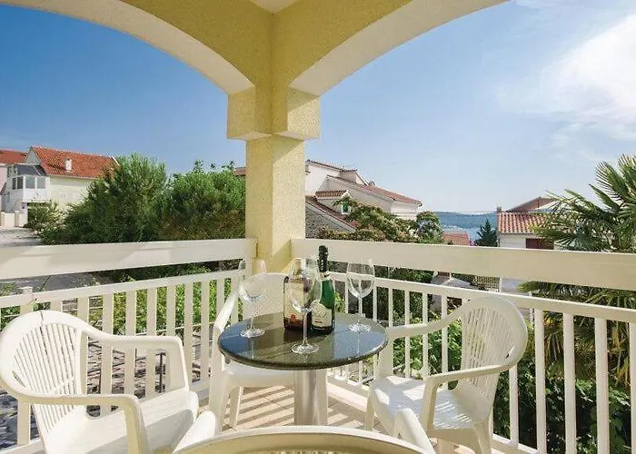 Iovo - Comfort One Bedroom With Terrace A2 * Trogir