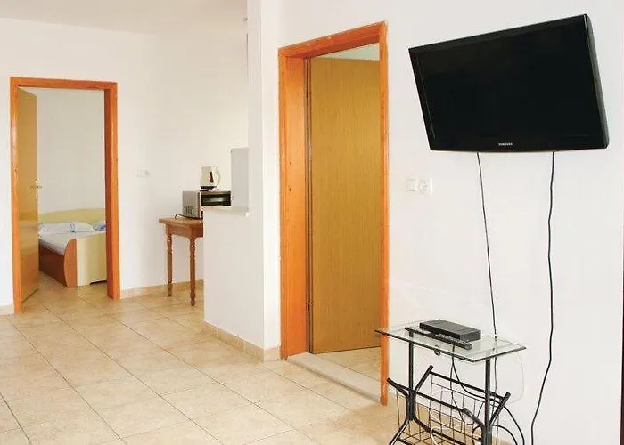 Apartment Iovo - Comfort One Bedroom With Terrace A2 Trogir