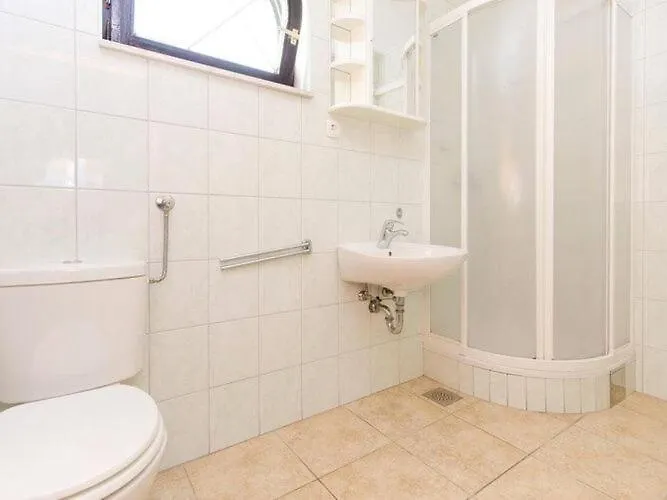Iovo - Comfort One Bedroom With Terrace A2 Trogir